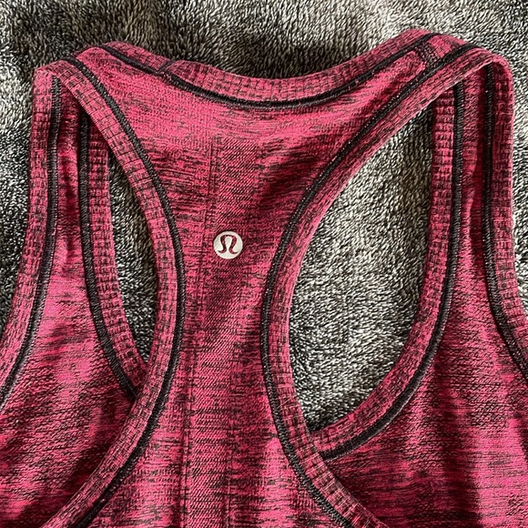 Lululemon tank - Picture 3 of 5
